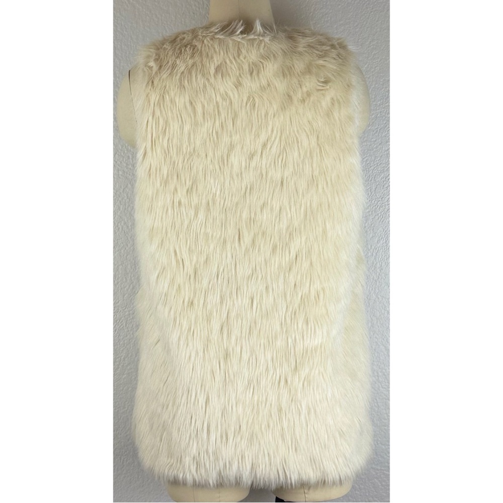 BB Dakota Cream Faux Fur Vest, size Medium - Picture 7 of 12